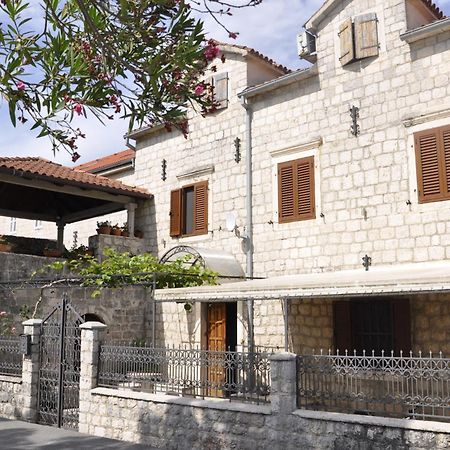 Apartments Vujosevic Котор Екстер'єр фото